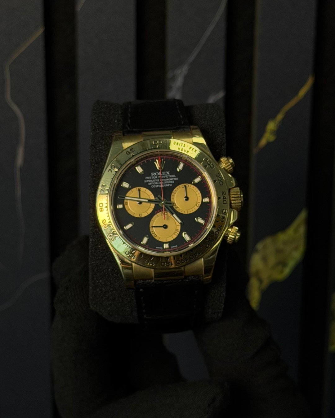 Rolex Cosmograph Daytona Yellow Gold 116518 (Leather Strap)